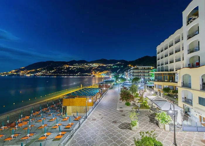 索尔斯普兰迪德酒店