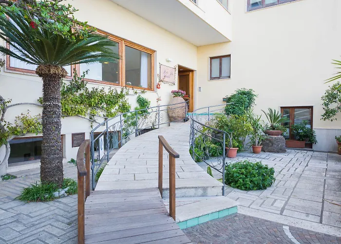 索尔斯普兰迪德酒店 4*